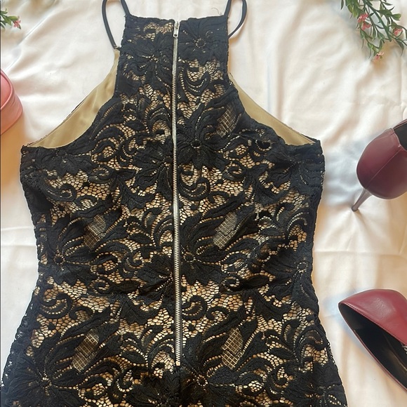 Elegant Bodycon Black Lace Mini Dress • Size medium - Picture 11 of 16